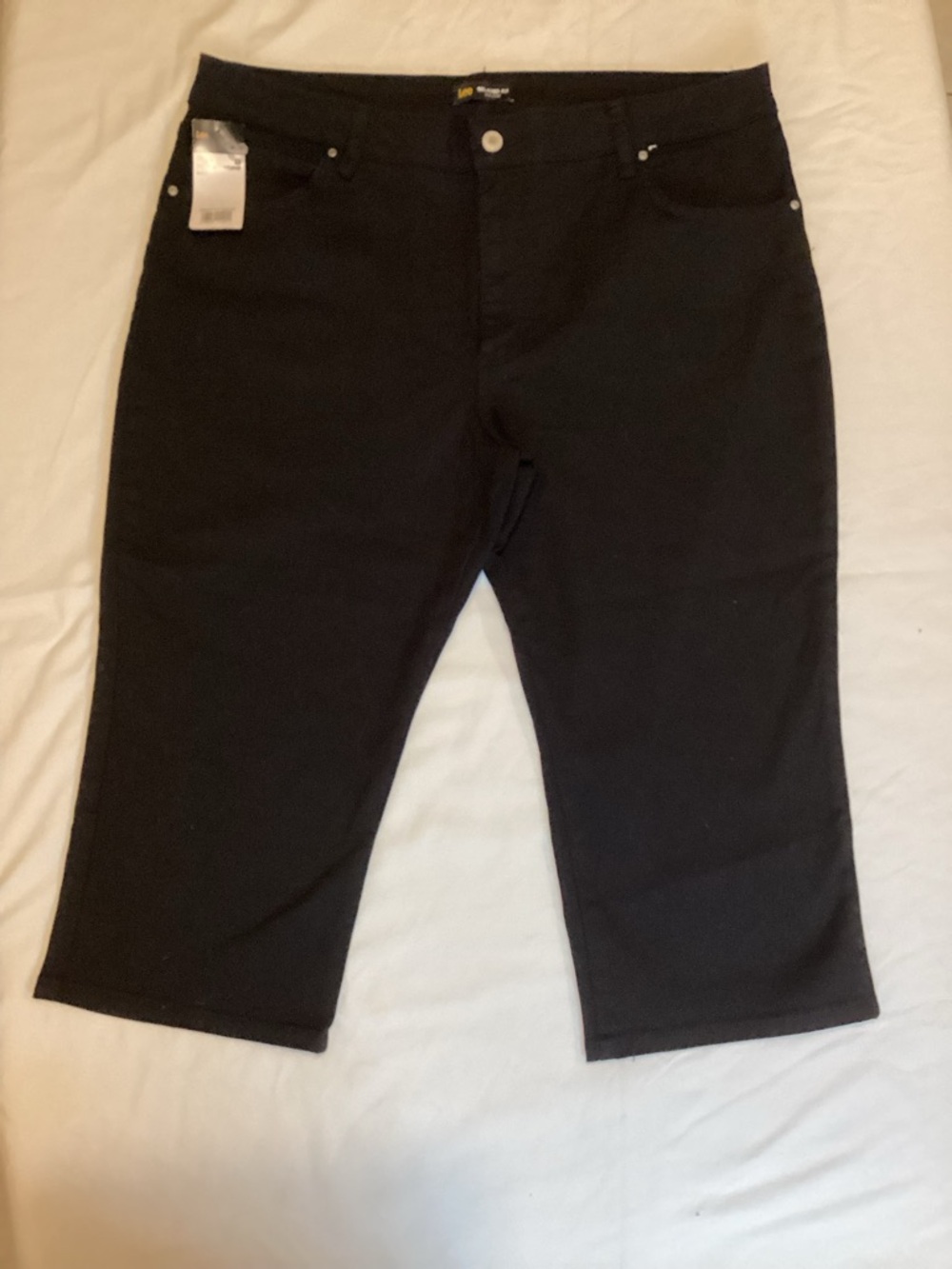 Lee Relaxed Fit Mid-Rise Crop Black Pants
